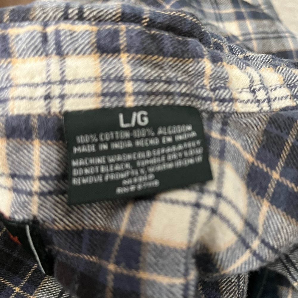 Field and stream 100% cotton long sleeve button down size large - Picture 2 of 2